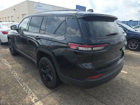 Used 2023 Jeep Grand Cherokee L Laredo AWD/4WD image 2