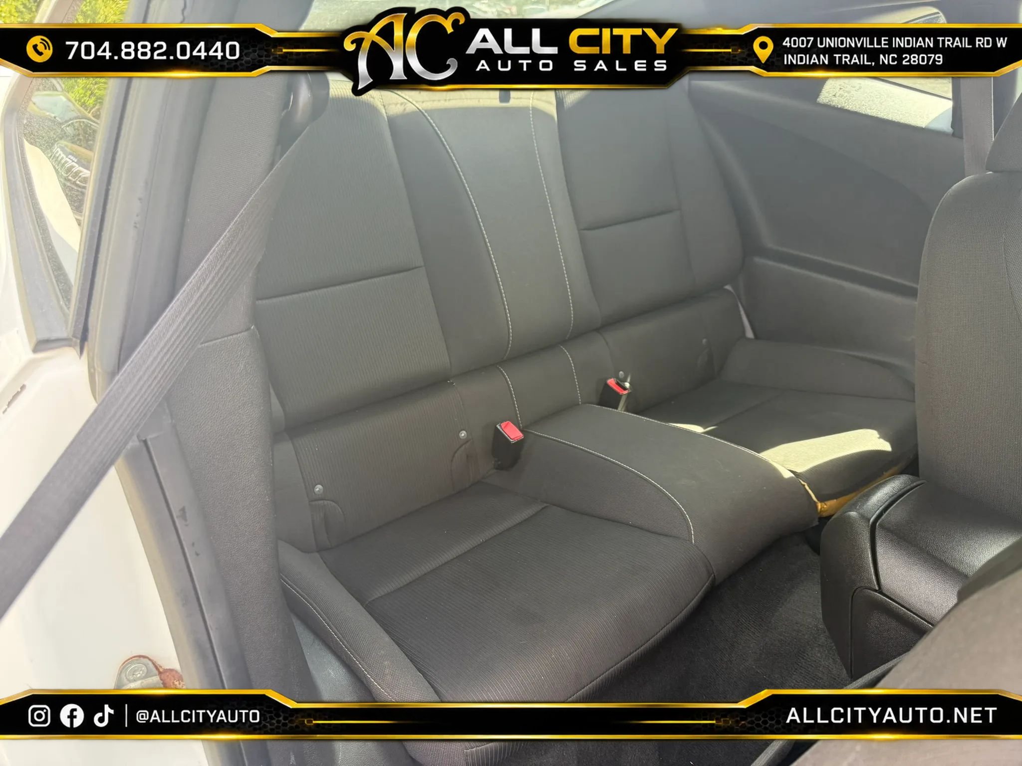 Used 2013 Chevrolet Camaro LT RWD image 16