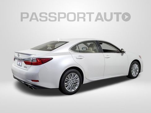 Used 2017 Lexus ES 350 w/ Premium Package image 6