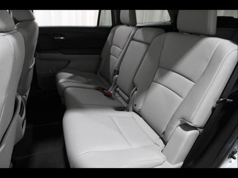 Used 2017 Honda Pilot EX-L image 17