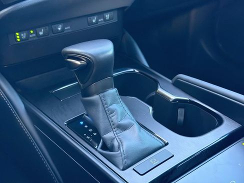 Certified 2025 Lexus ES 350 w/ Premium Package FWD image 20
