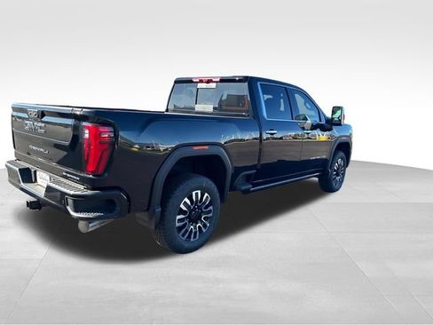 New 2026 GMC Sierra 3500 Denali Ultimate AWD/4WD image 5