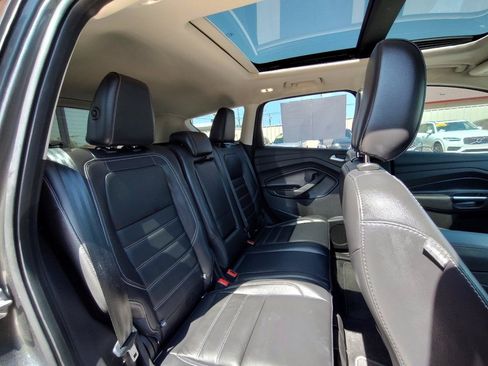 Used 2019 Ford Escape Titanium AWD/4WD image 38