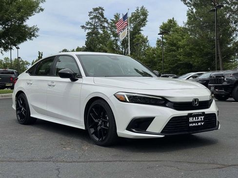 Used 2023 Honda Civic Sport image 2