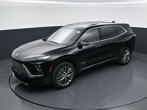Used 2026 Buick Enclave Avenir w/ Super Cruise Package AWD/4WD image 37