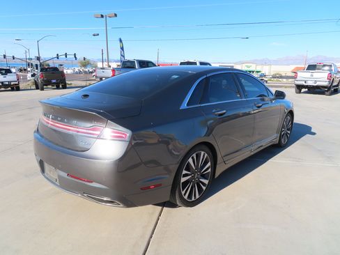 Used 2017 Lincoln MKZ Reserve image 6
