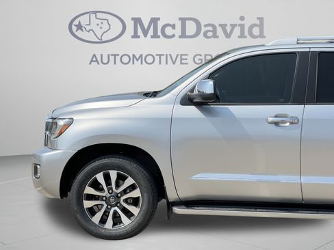 Used 2020 Toyota Sequoia Limited w/ Safety & Convenience Package AWD/4WD image 32