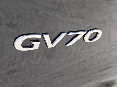 Used 2023 Genesis GV70 2.5T w/ Advanced Package AWD/4WD image 14
