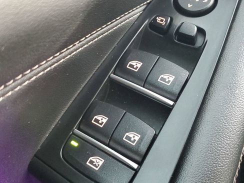 Used 2025 BMW X5 xDrive50e image 35