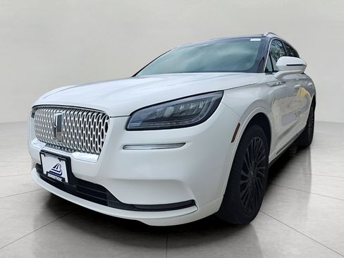 Used 2021 Lincoln Corsair Reserve image 3