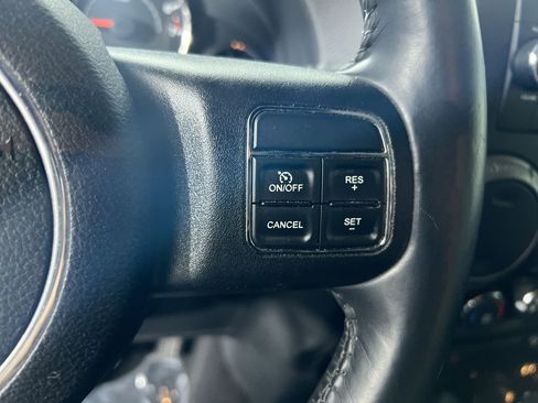 Used 2017 Jeep Wrangler Unlimited Sport image 17