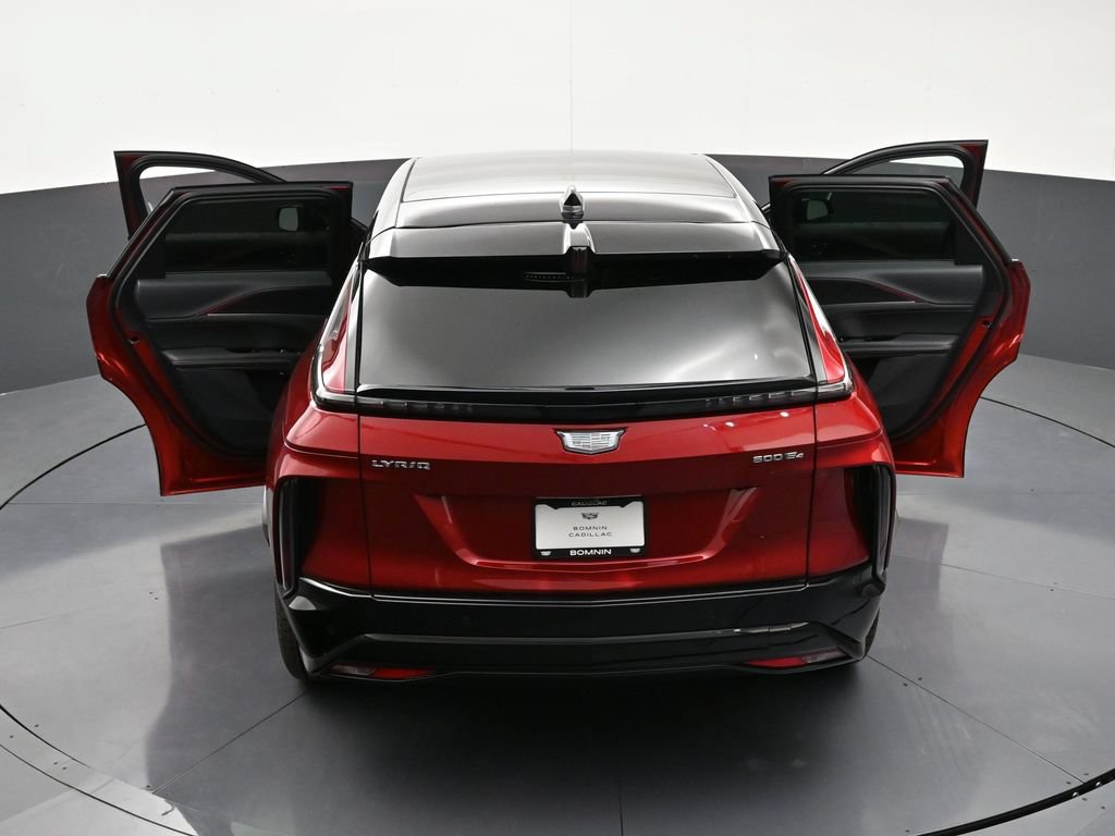 Used 2025 Cadillac Lyriq Sport AWD/4WD image 36