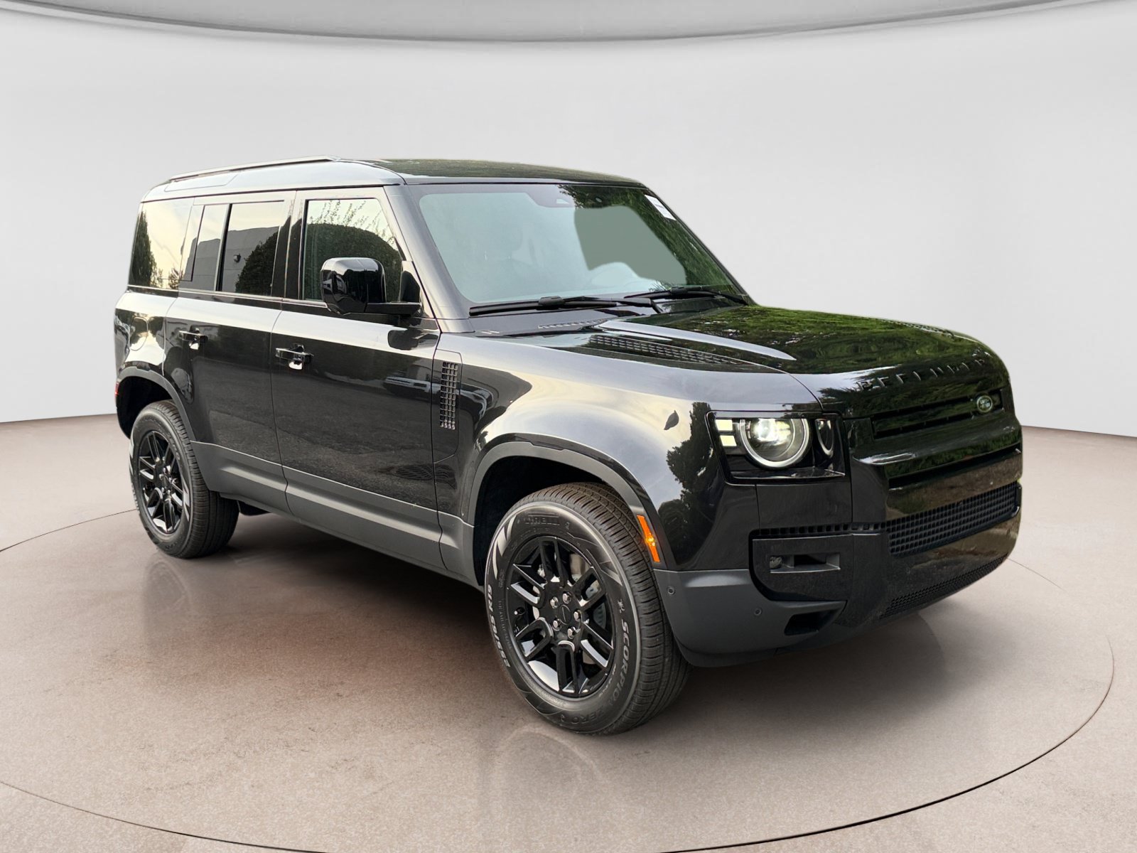 New 2026 Land Rover Defender 110 S AWD/4WD image 7
