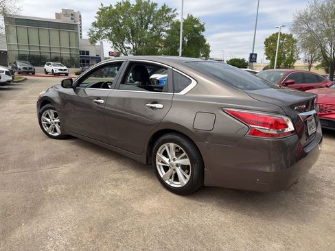 Used 2015 Nissan Altima 2.5 SL w/ Technology Package image 6