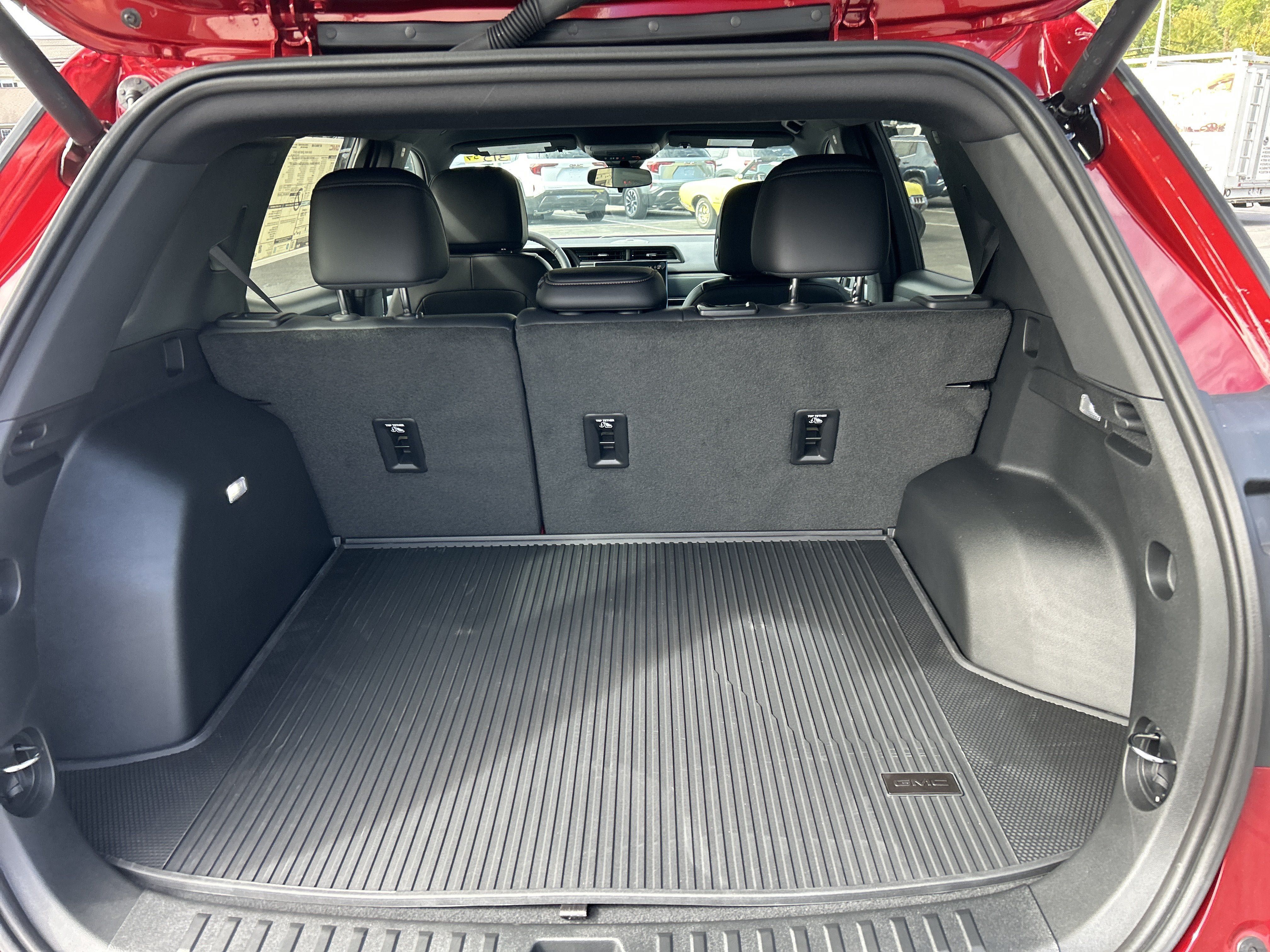 New 2027 GMC Terrain AT4 w/ Convenience Package III AWD/4WD image 13