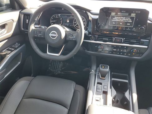 New 2025 Nissan Pathfinder SL w/ Black Appearance Package image 8