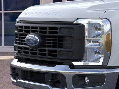 New 2026 Ford F350 XL w/ XL Driver Assist Package RWD image 18