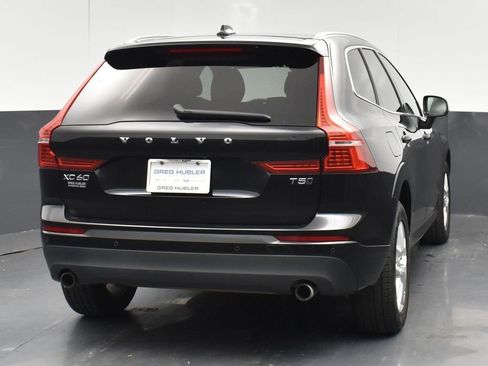 Used 2021 Volvo XC60 T5 Momentum image 8