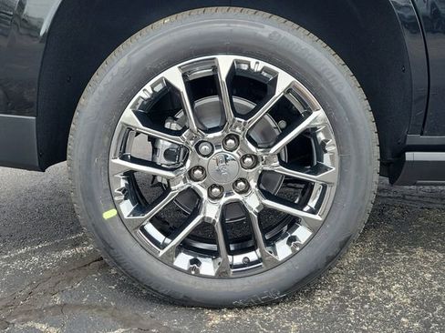 New 2026 GMC Yukon Denali w/ Denali Reserve Package image 5