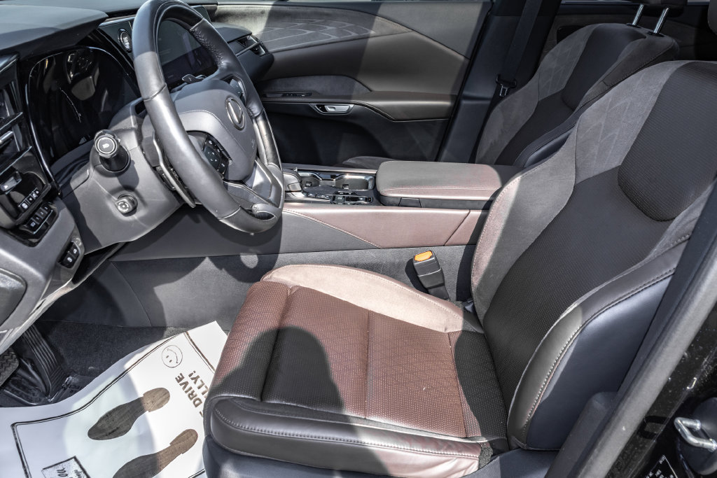 Used 2023 Lexus RX 350 AWD w/ Cold Area Package image 13