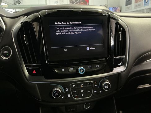 Used 2023 Chevrolet Traverse LT FWD image 21