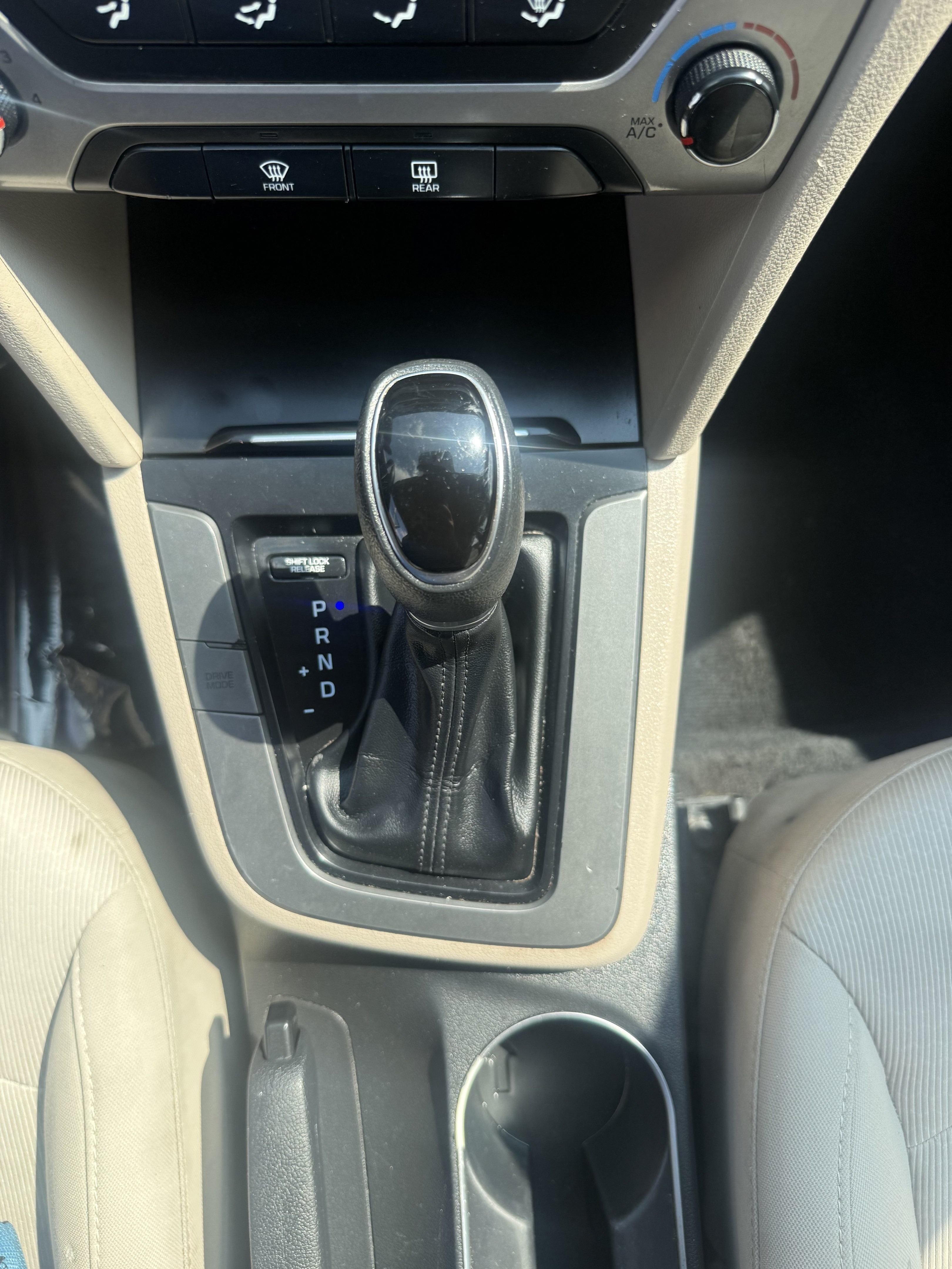 Used 2017 Hyundai Elantra SE FWD image 16