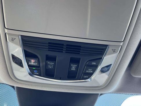 Certified 2023 Acura MDX w/Technology Package image 32