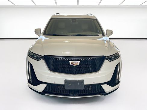 Used 2020 Cadillac XT6 Sport w/ Platinum Package AWD/4WD image 2