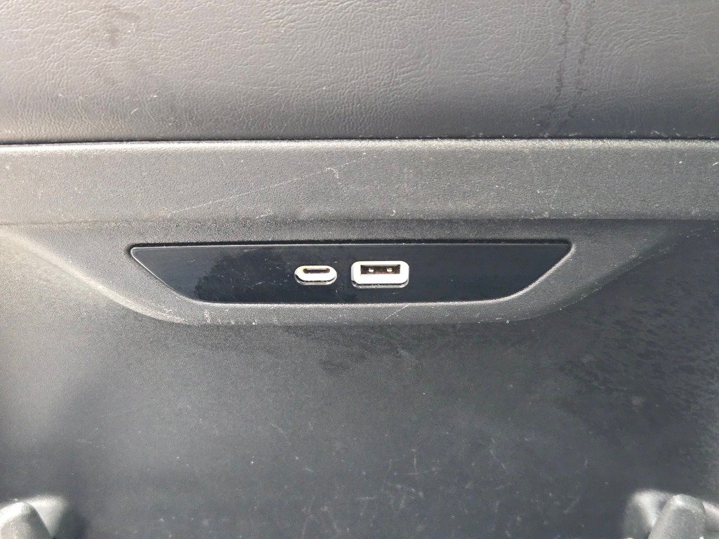 Used 2024 Chrysler Pacifica Touring-L FWD image 17