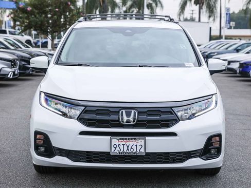 Certified 2025 Honda Odyssey EX-L image 2