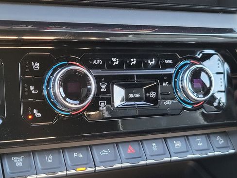 New 2026 GMC Sierra 2500 AT4X image 34