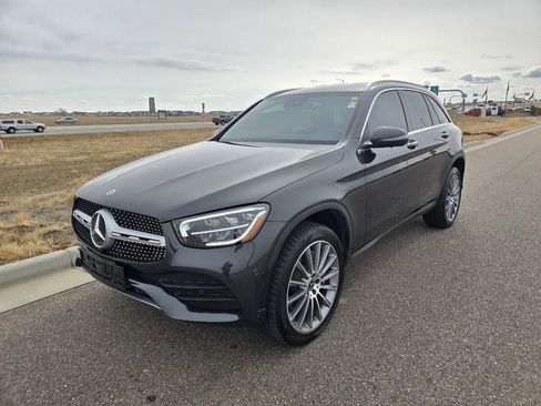 Used 2022 Mercedes-Benz GLC 300 4MATIC image 1