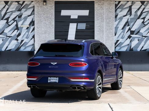 Used 2023 Bentley Bentayga image 16