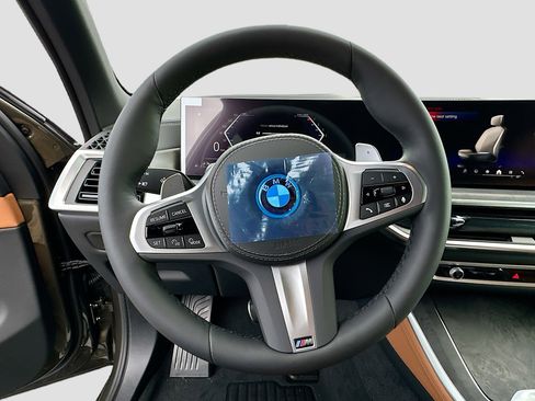 New 2026 BMW X5 xDrive50e w/ Executive Package image 8