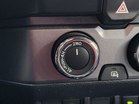 Used 2022 Toyota Tacoma TRD Sport image 29