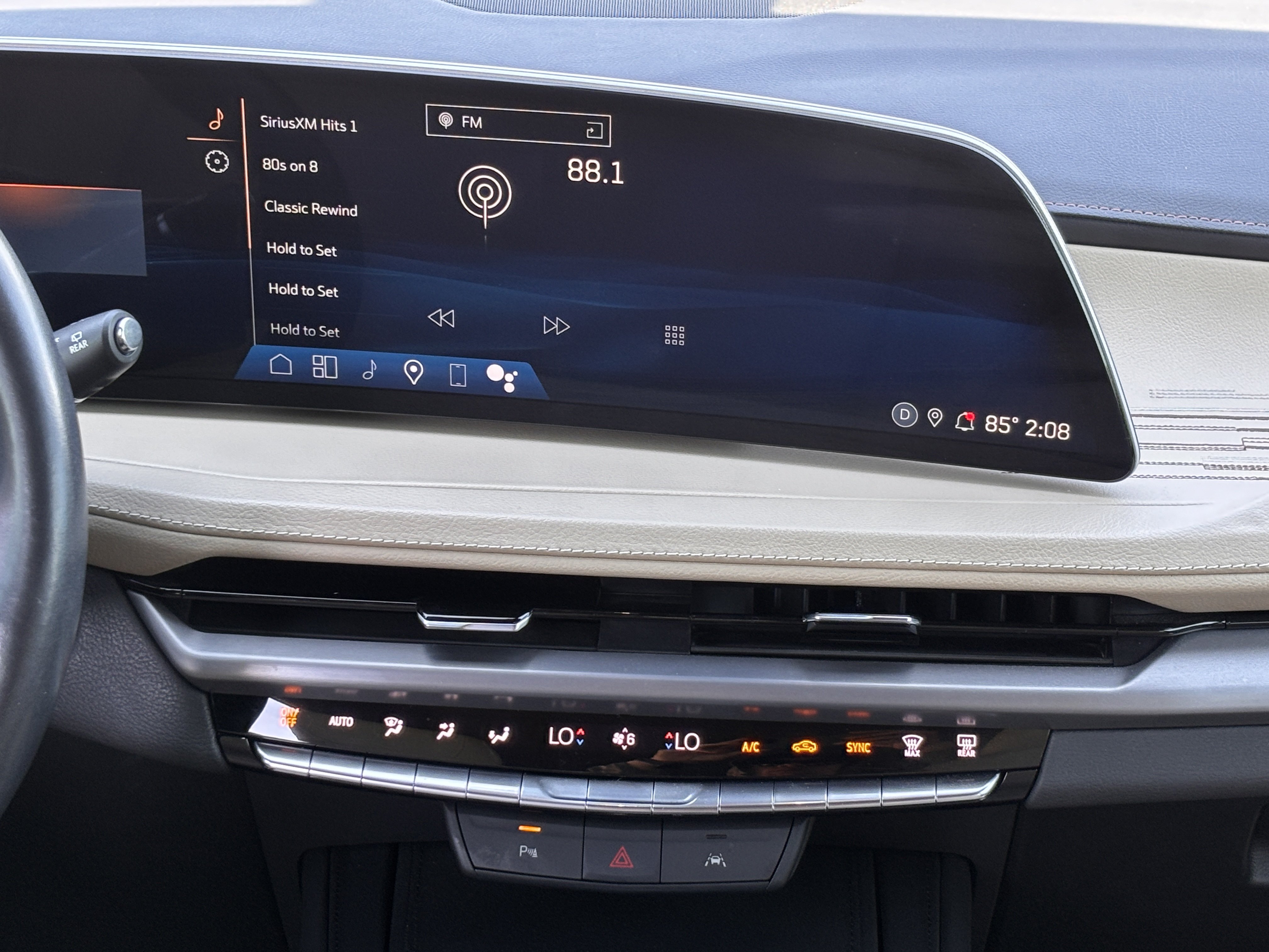 Used 2024 Cadillac XT4 Premium Luxury FWD image 22
