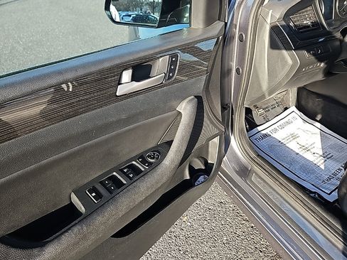 Used 2018 Hyundai Sonata Limited image 16