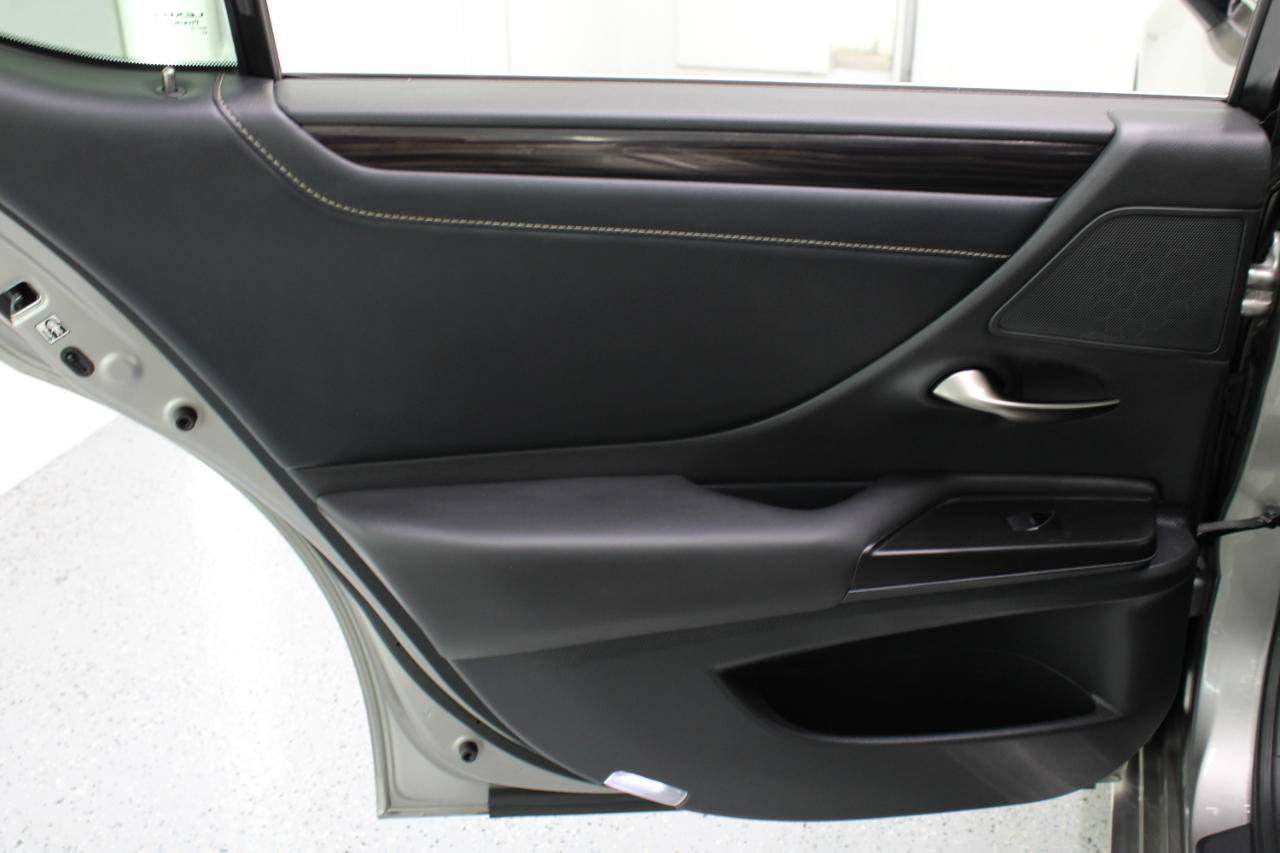 Used 2019 Lexus ES 350 w/ Premium Package FWD image 38