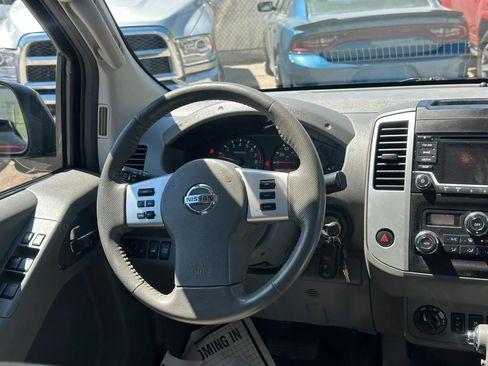 Used 2016 Nissan Frontier SV w/ SV Value Truck Package AWD/4WD image 17