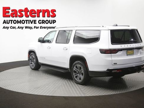 Used 2024 Jeep Wagoneer L Series II RWD image 68