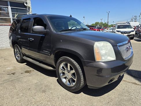 Used 2011 GMC Yukon Denali image 4