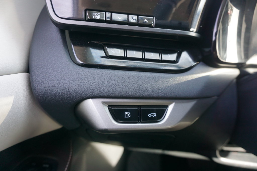 Used 2023 Lexus RX 350 Premium w/ Accessory Package AWD/4WD image 5