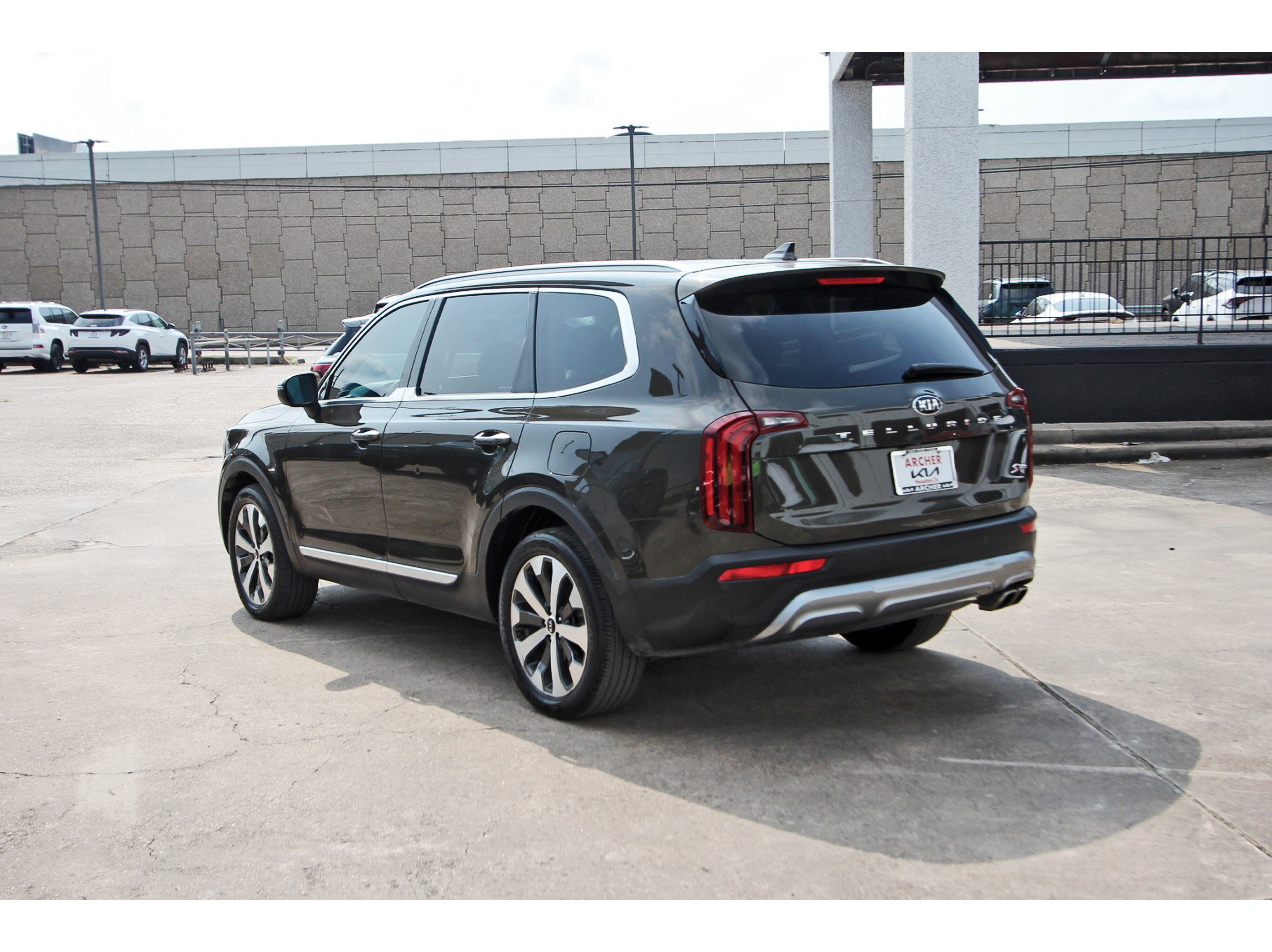 Used 2021 Kia Telluride S FWD image 5