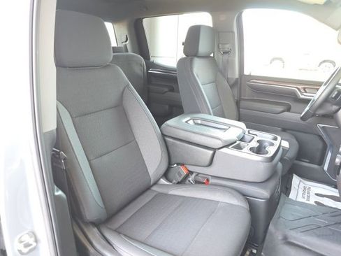 Used 2024 Chevrolet Silverado 1500 LT image 11