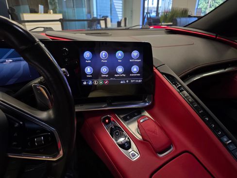 Used 2020 Chevrolet Corvette Stingray Preferred Cpe w/ 2LT Preferred Equipment Group RWD image 24