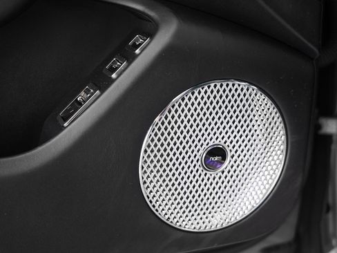 Used 2025 Bentley Flying Spur Plug-In Hybrid AWD/4WD image 18