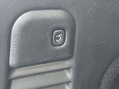 Used 2021 Jeep Grand Cherokee Overland AWD/4WD image 11