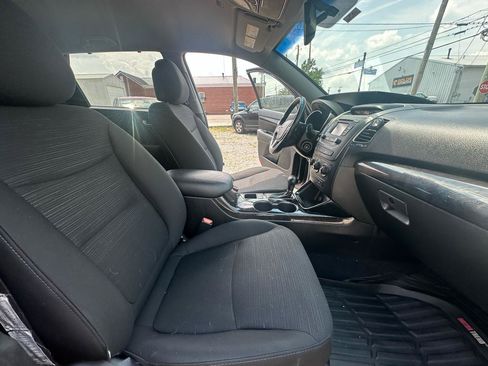 Used 2014 Kia Sorento LX AWD/4WD image 13