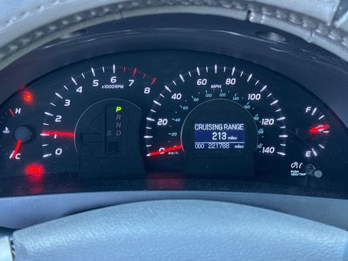 Used 2011 Toyota Camry XLE image 20