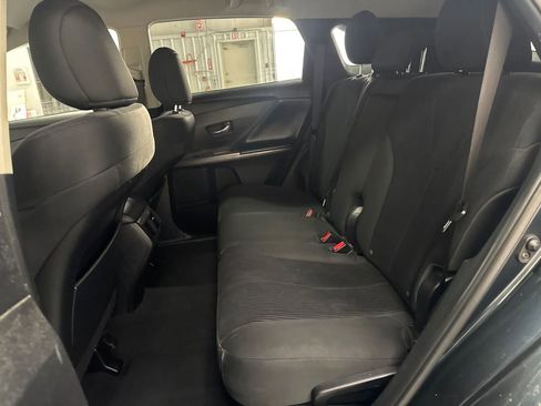 Used 2014 Toyota Venza LE image 17